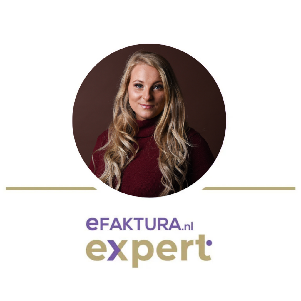 Portret kobiety z długimi blond włosami w burgundowym swetrze, ujęty w okrągłym kadrze, z logo efaktura.nl i napisem „expert” poniżej.